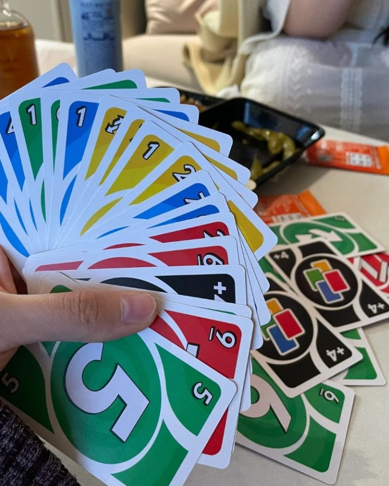 Tổng hợp 87+ ảnh đánh bài poker, phỏm, tiến lên cực chất