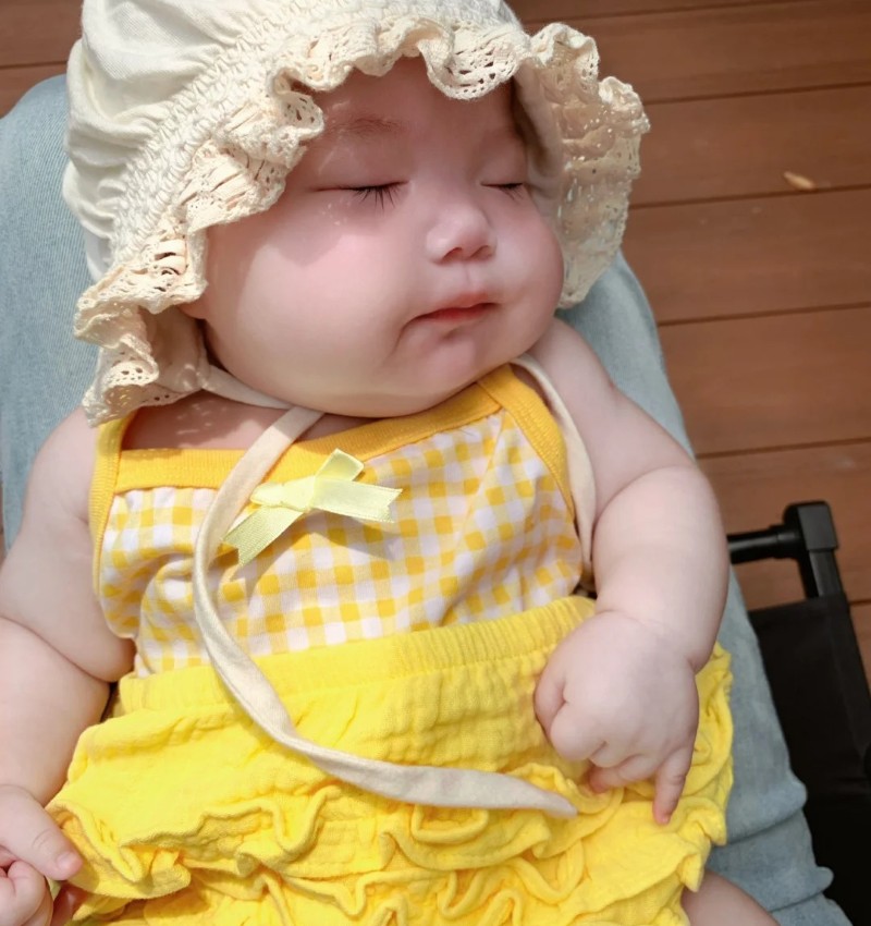 ảnh em bé cute 13