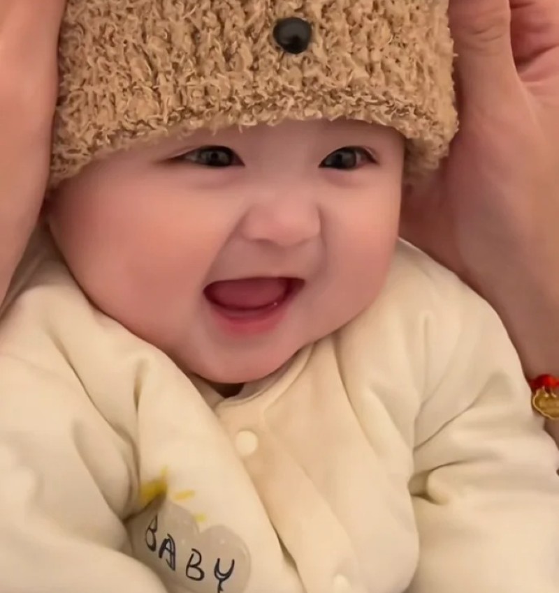 ảnh em bé cute 16