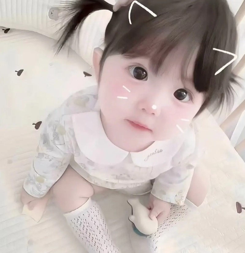 ảnh em bé dễ thương