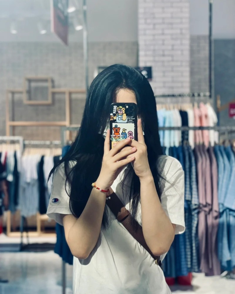 ảnh gái k11 che mặt 27