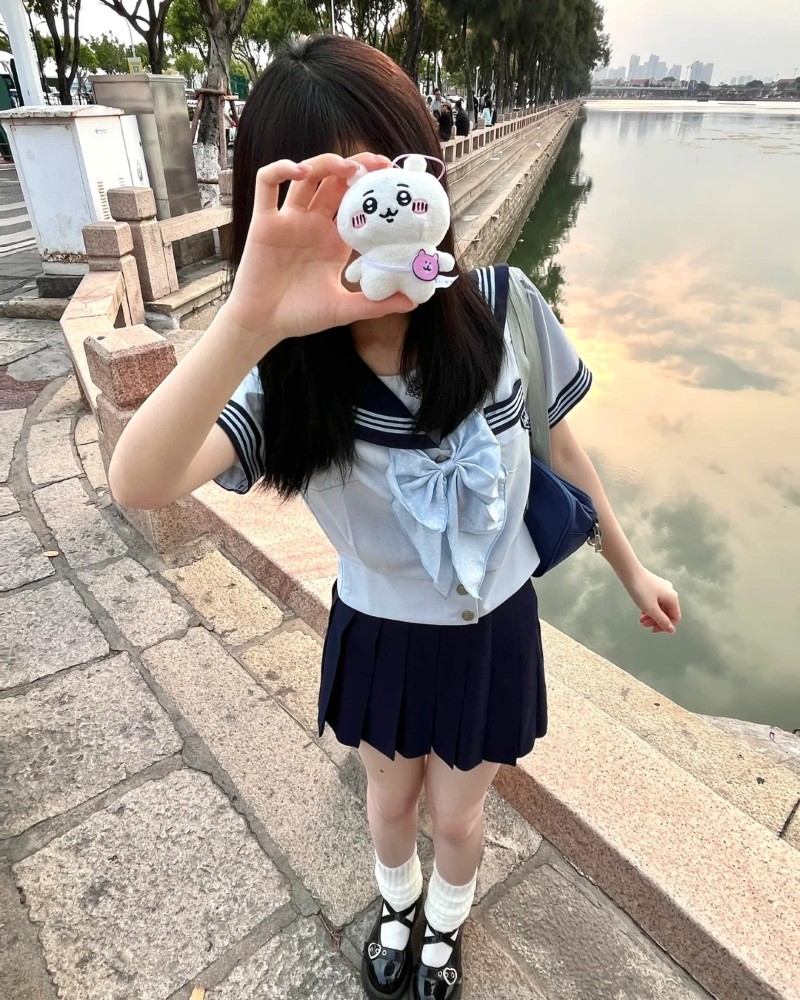 ảnh gái k11 che mặt 32