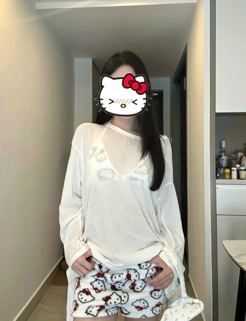 ảnh gái mặc bikini ở nhà 10