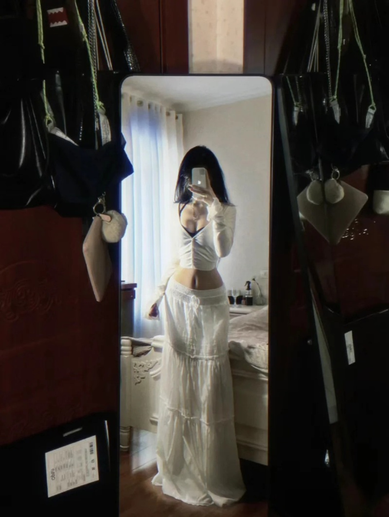 ảnh gái mặc bikini ở nhà 23
