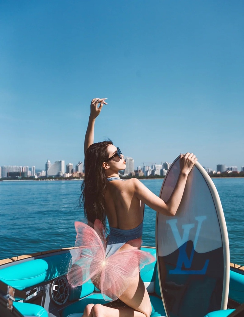 ảnh gái xinh mặc bikini đi biển 21