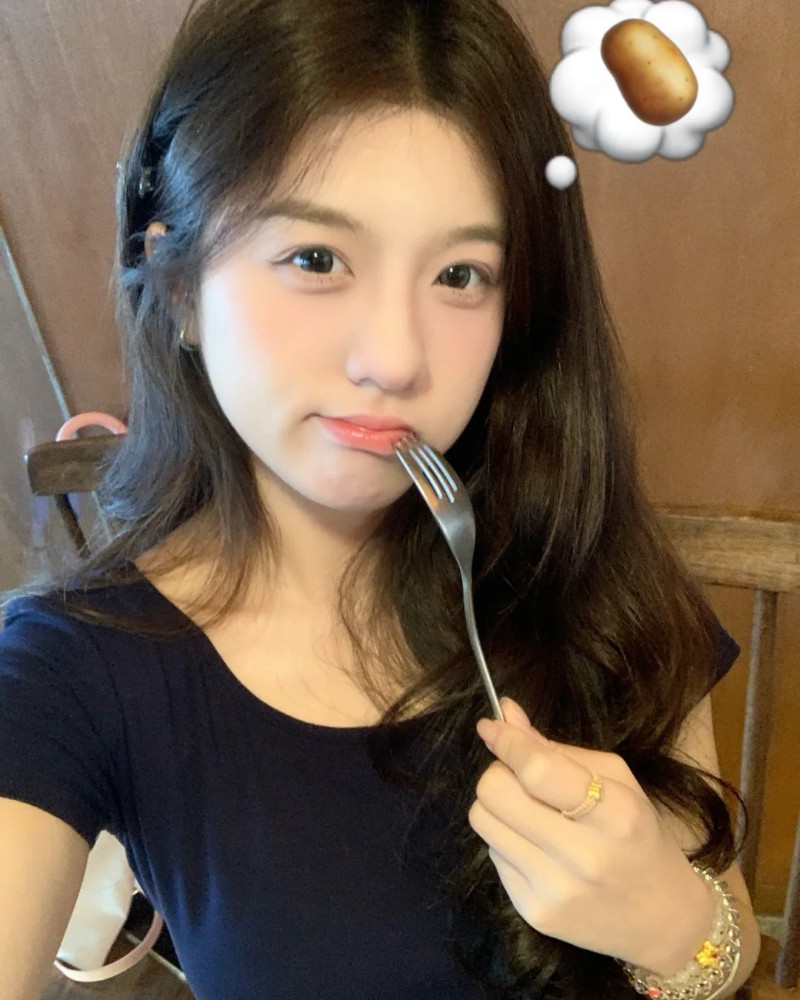 ảnh gái xinh tiktok 20