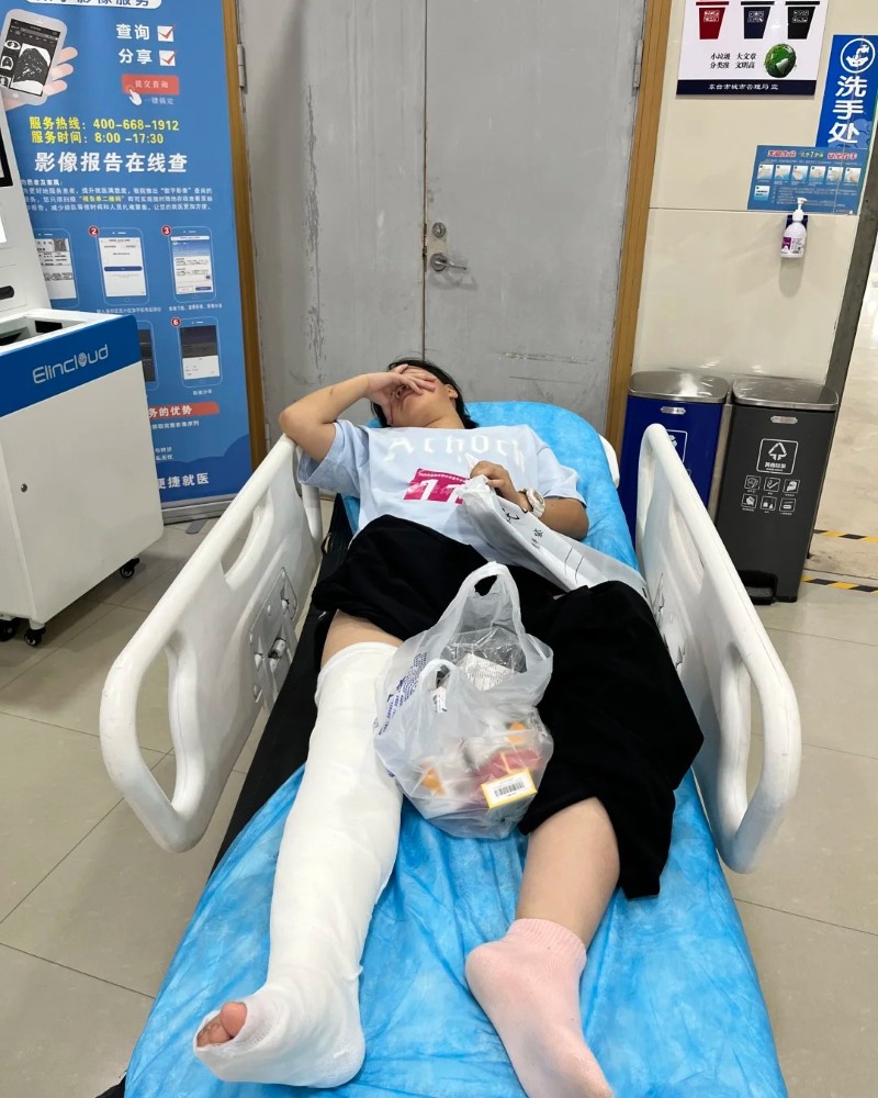 ảnh gãy chân 10