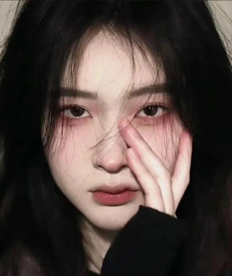 ảnh girl che mặt buồn 19