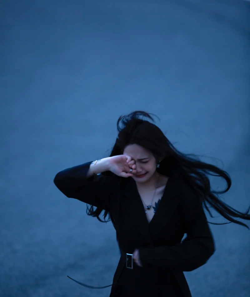 ảnh girl che mặt buồn 26