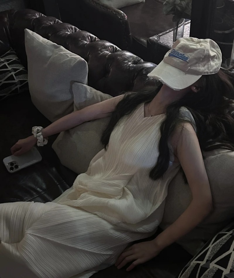 ảnh girl che mặt buồn 3