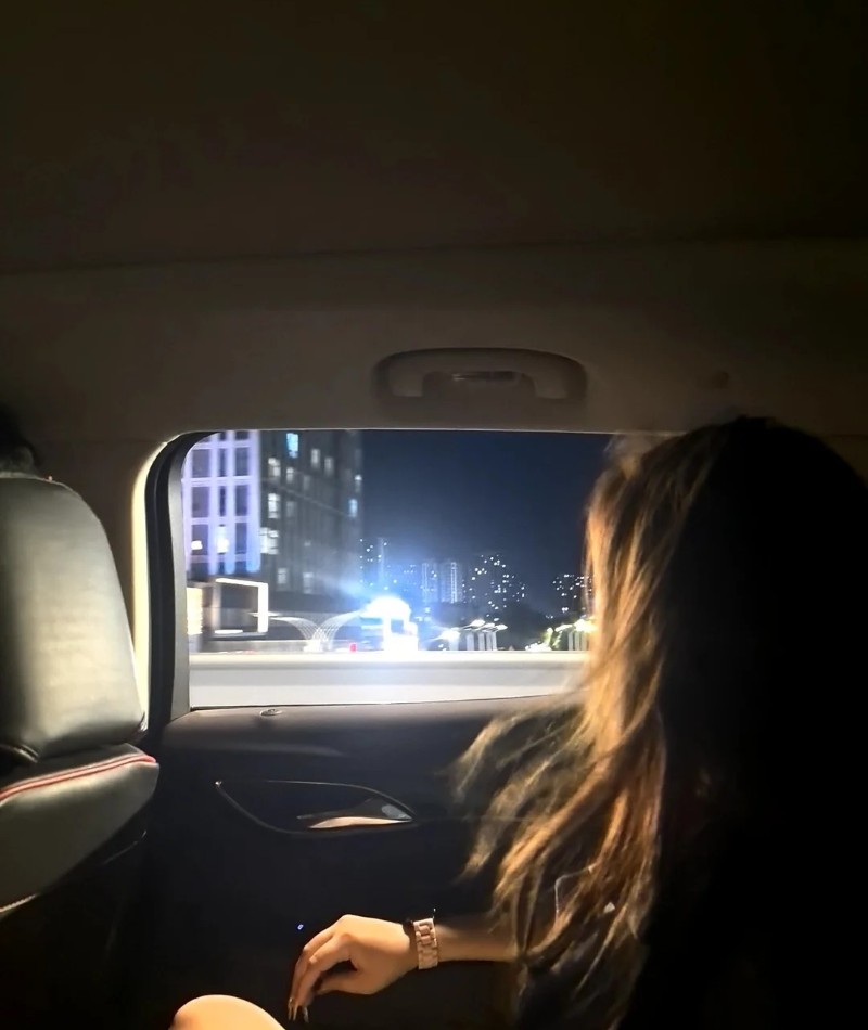 ảnh girl che mặt buồn 36