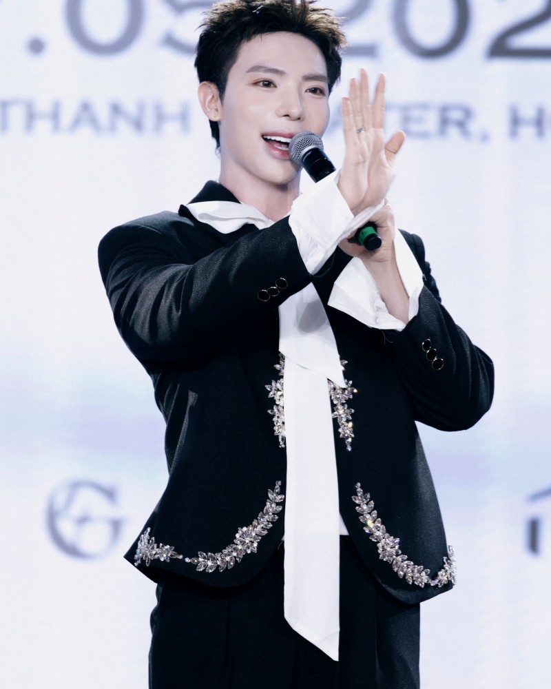 ảnh hùng huỳnh 16