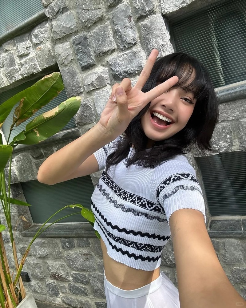 ảnh lisa 19