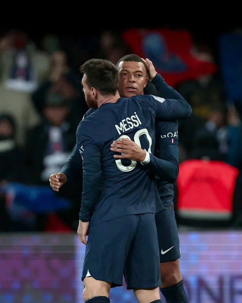 ảnh mbappe 10