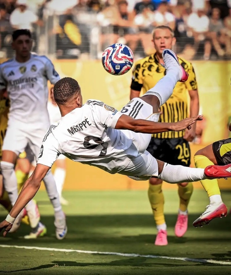 ảnh mbappe 18