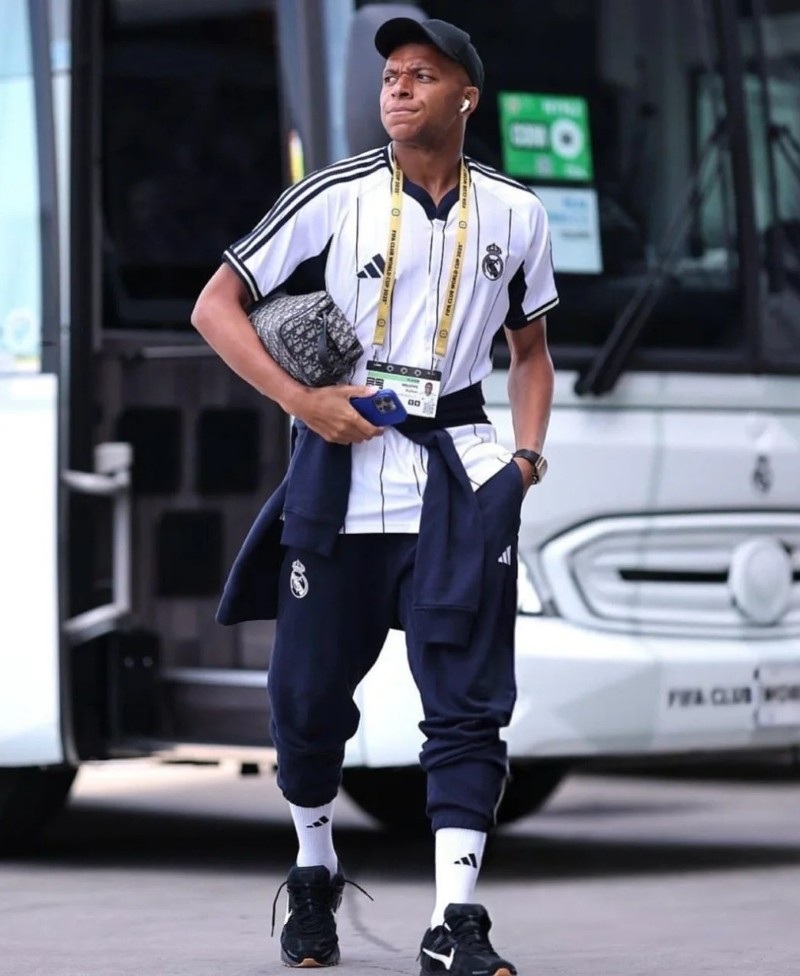 ảnh mbappe 37