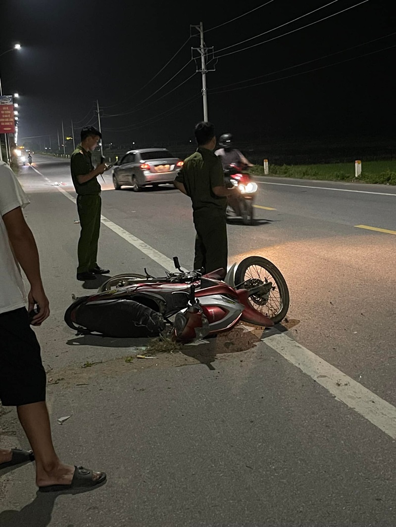 ảnh ngã xe máy ban đêm