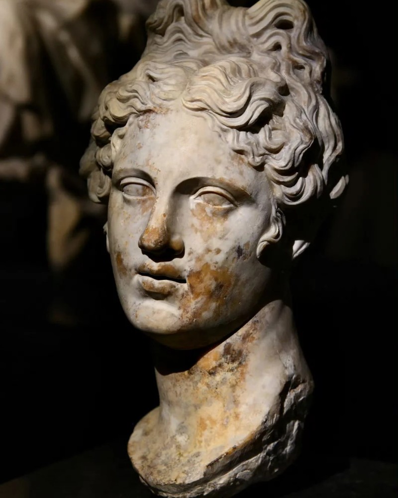ảnh nữ thần aphrodite 33
