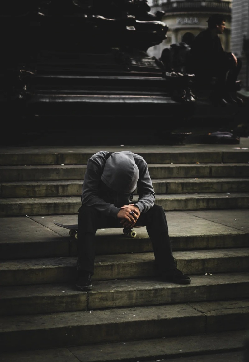 ảnh overthinking buồn 34
