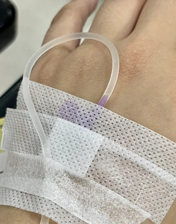 ảnh truyền nước biển 24