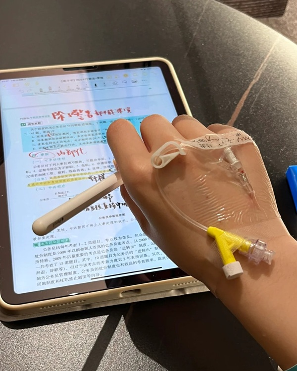 ảnh truyền nước biển 26