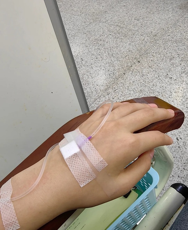 ảnh truyền nước biển 27