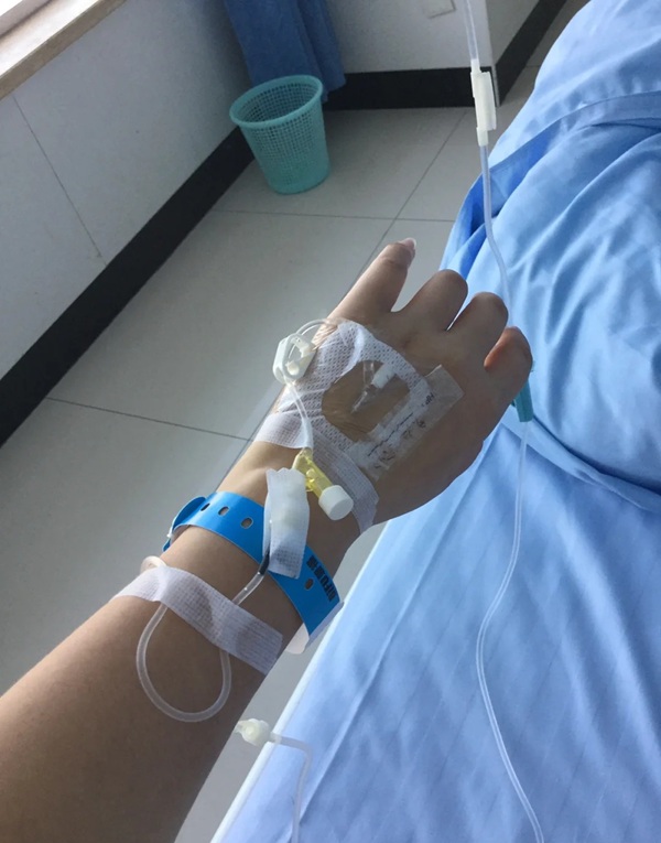 ảnh truyền nước biển 4