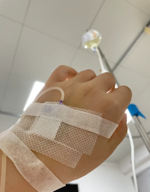 ảnh truyền nước biển 5