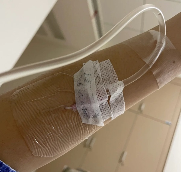 ảnh truyền nước biển 8