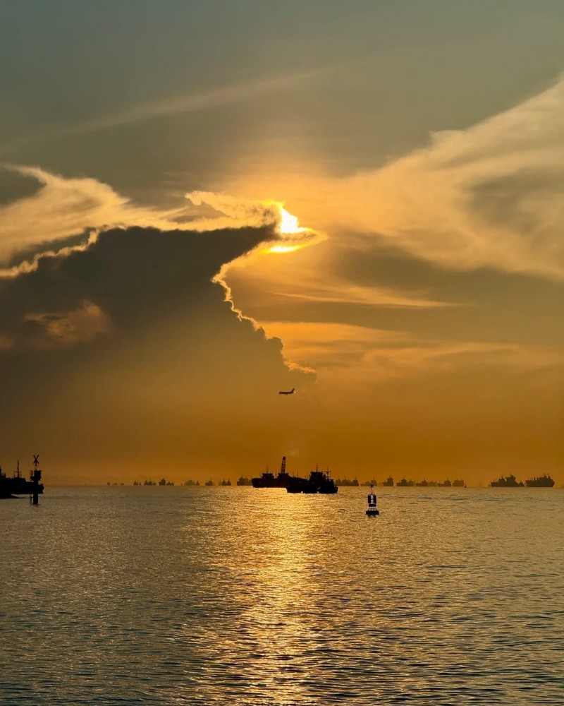 chụp ảnh bình minh trên biển