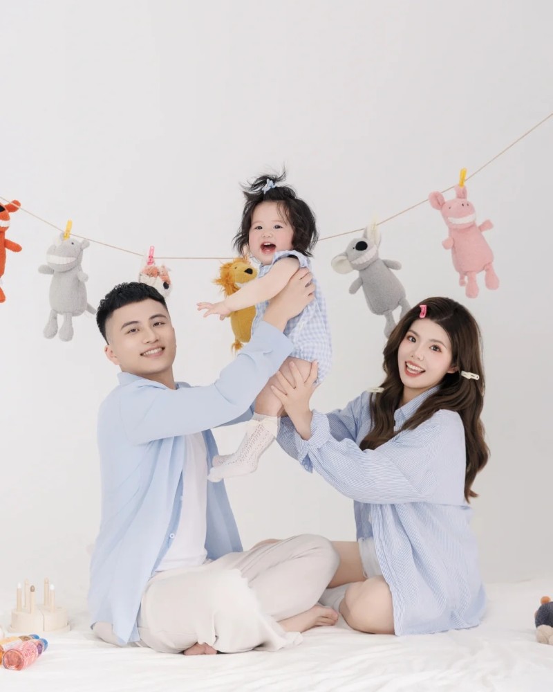 chụp ảnh gia đình 3 người 19