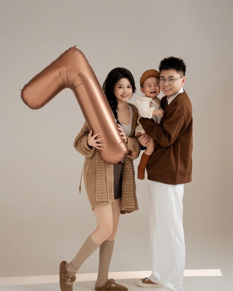 chụp ảnh gia đình 3 người 2