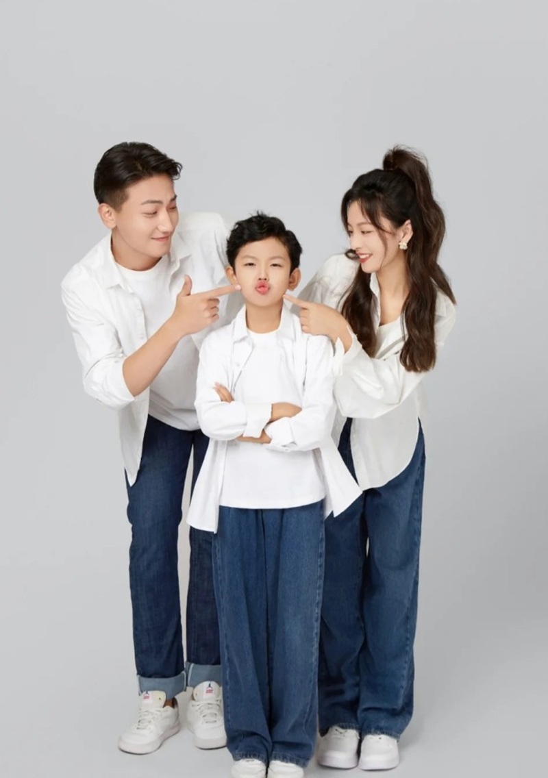 chụp ảnh gia đình 3 người 3