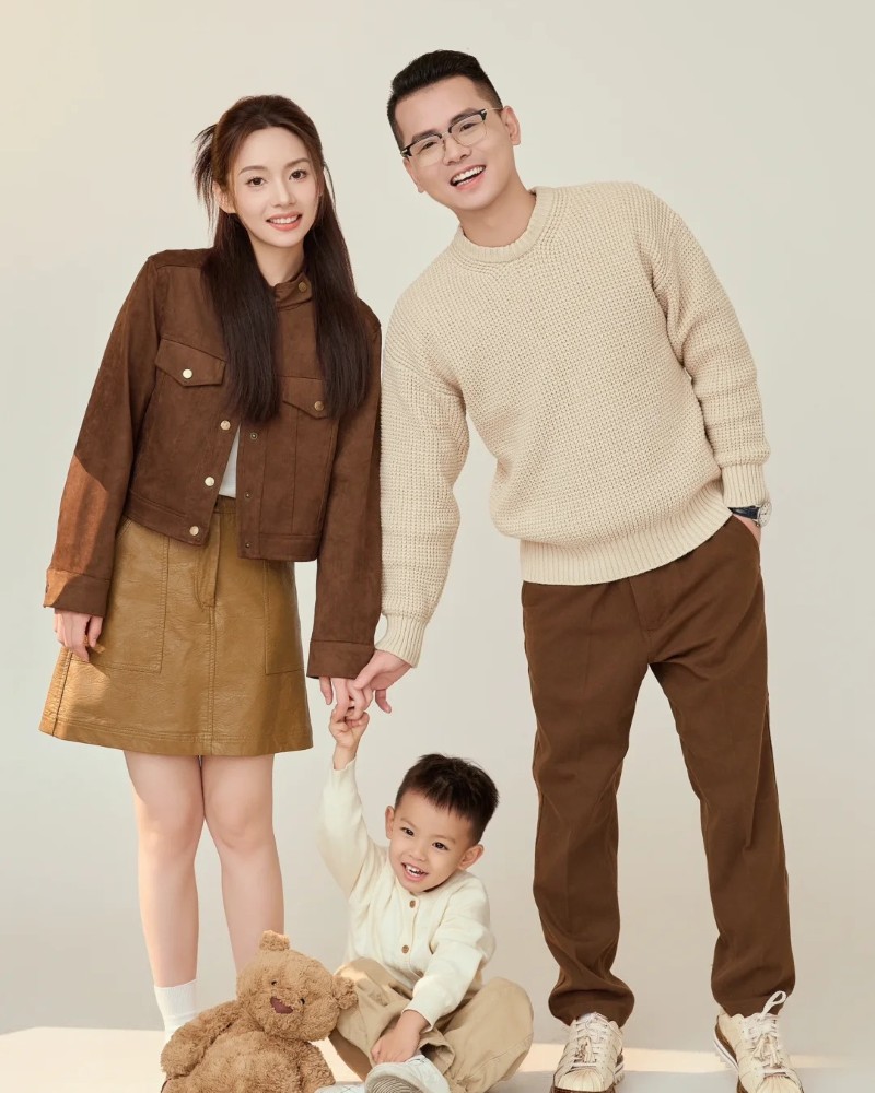 chụp ảnh gia đình 3 người 4