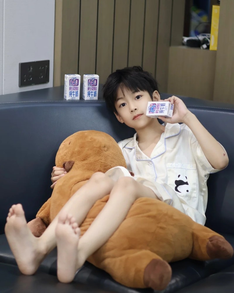 hình ảnh bé trai đáng yêu 18