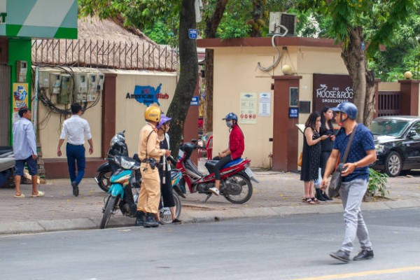 hình ảnh bị công an bắt