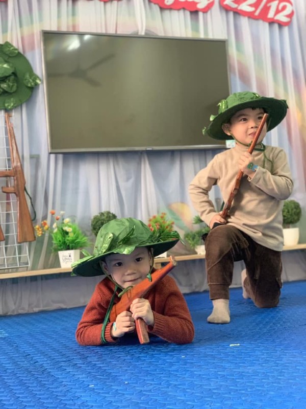 hình ảnh chú bộ đội 10