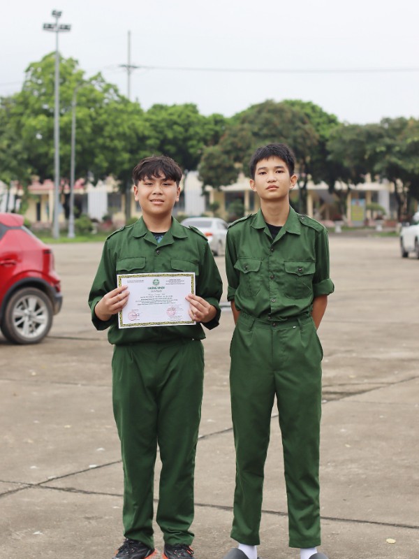 hình ảnh chú bộ đội 20