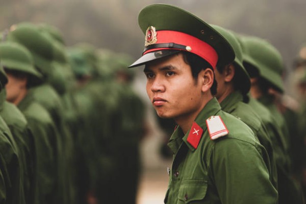 hình ảnh chú bộ đội 28