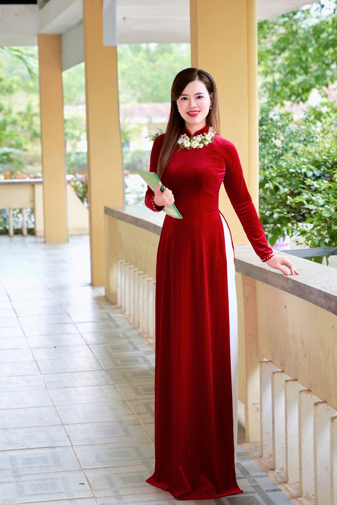 hình ảnh cô giáo mặc áo dài 15