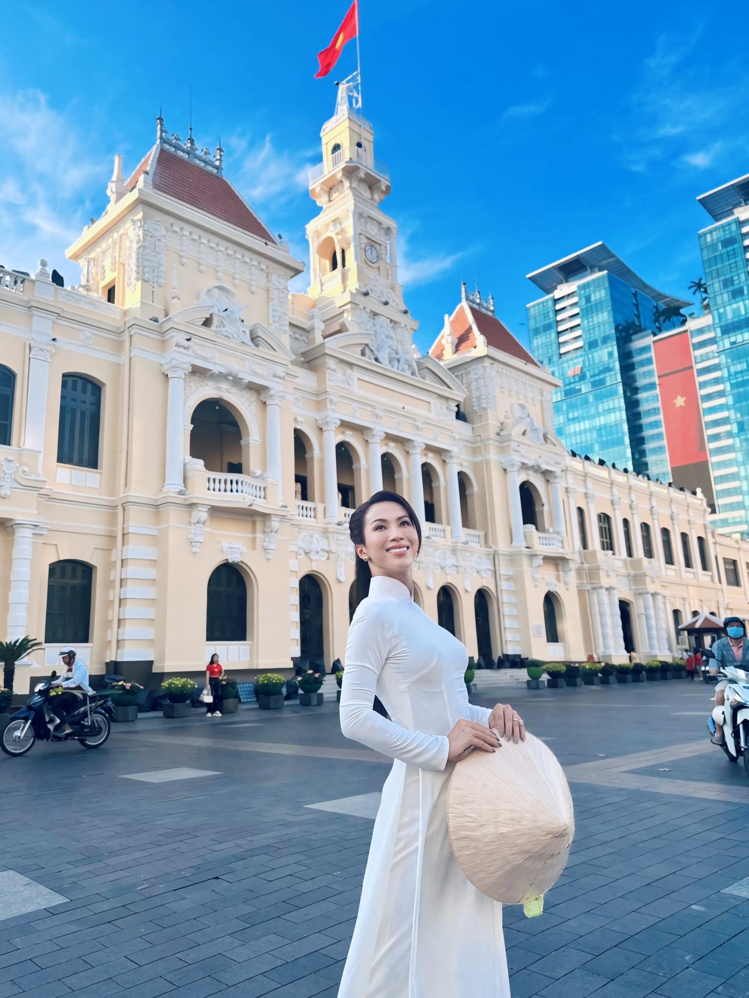 hình ảnh cô giáo mặc áo dài 27