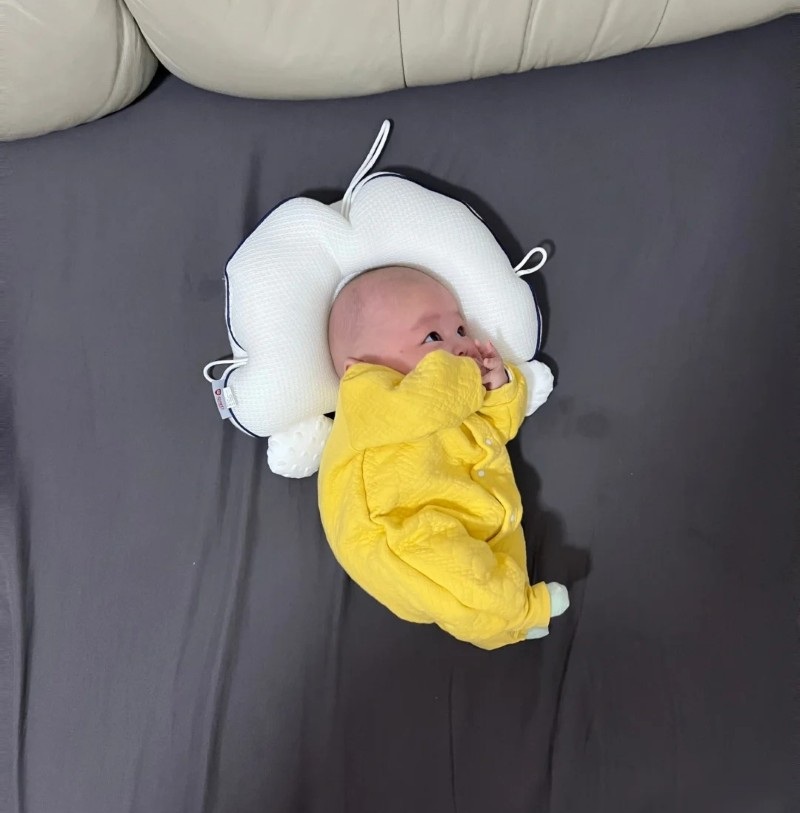 hình ảnh em bé cute