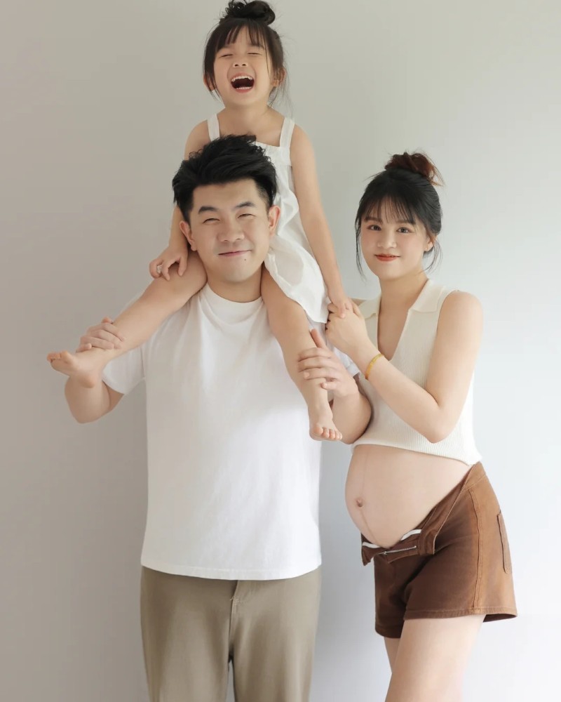 hình ảnh gia đình 4 người 1