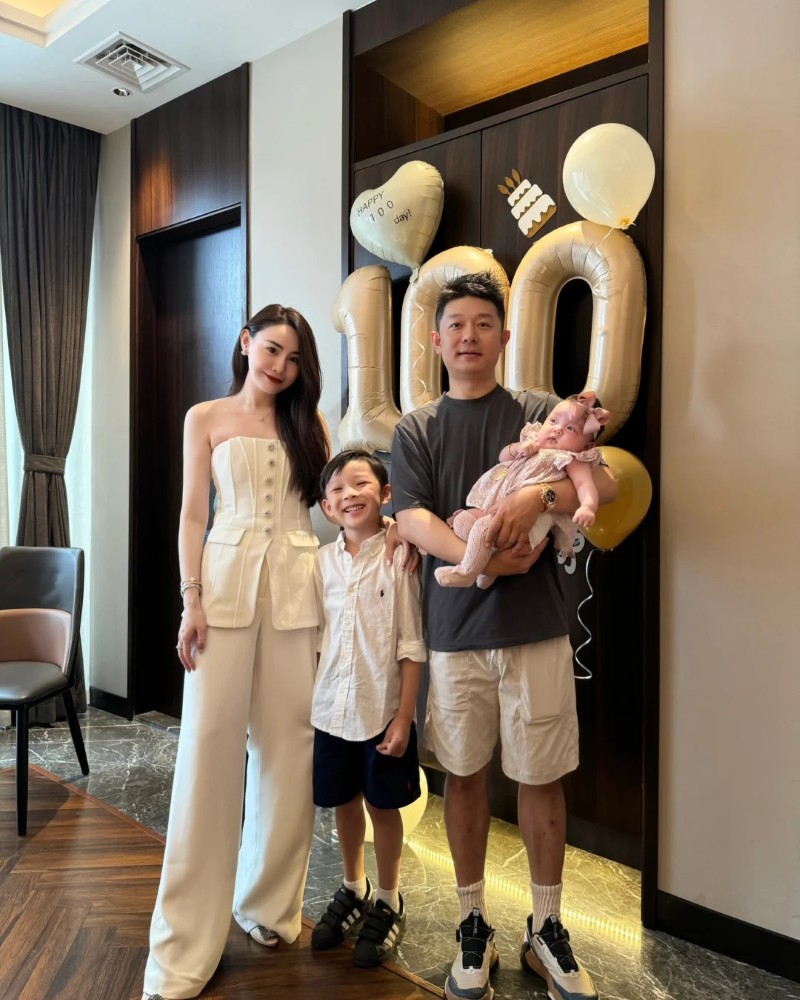 hình ảnh gia đình 4 người 14