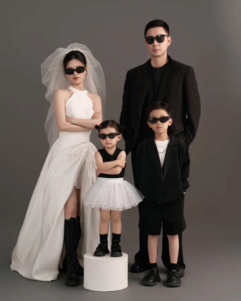 hình ảnh gia đình 4 người 15