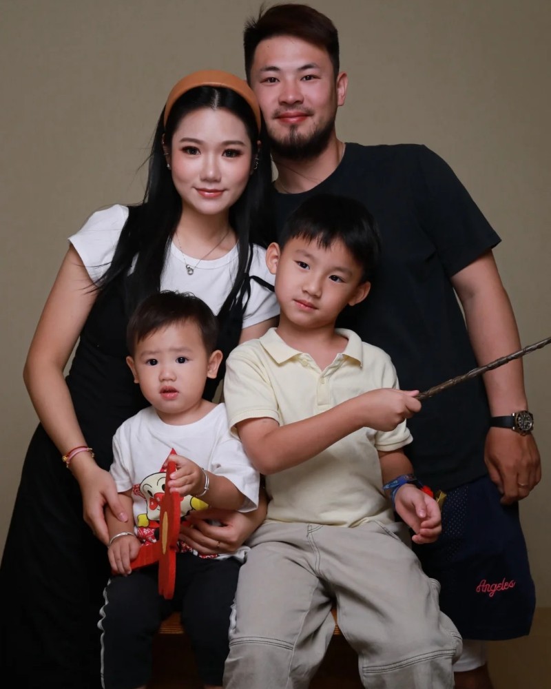 hình ảnh gia đình 4 người 25