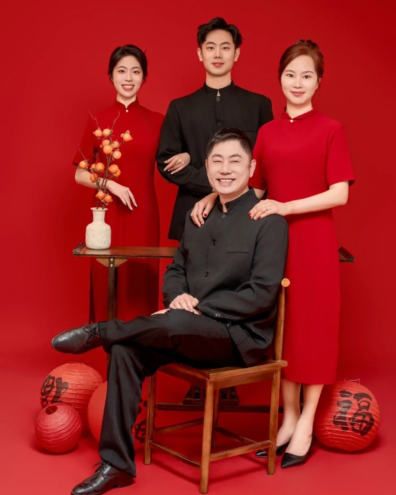 hình ảnh gia đình 4 người 9