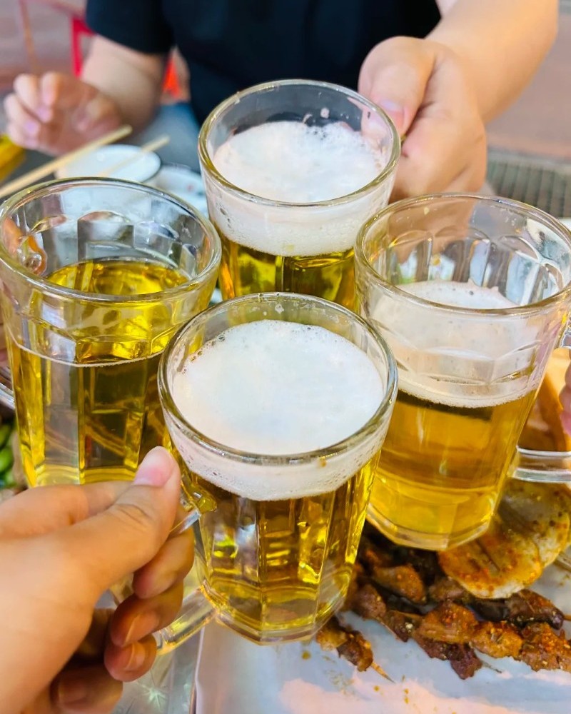 hình ảnh uống bia 25