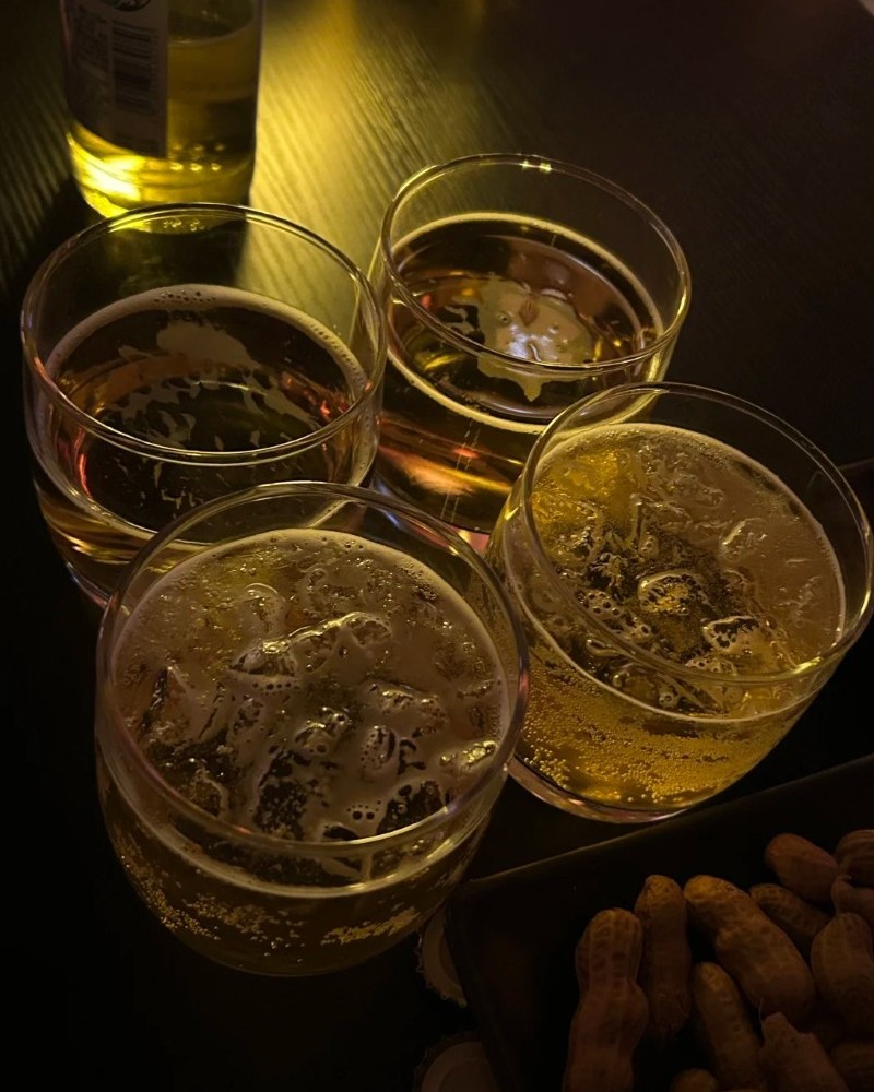 hình ảnh uống bia 9