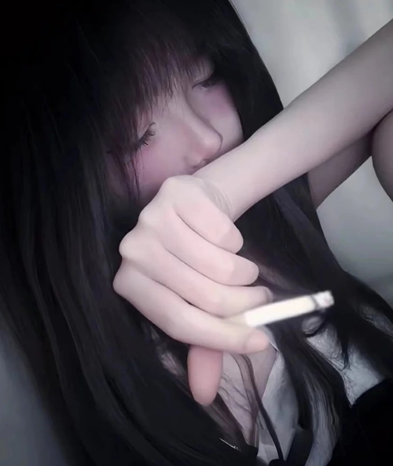 lạnh lùng ảnh girl che mặt buồn